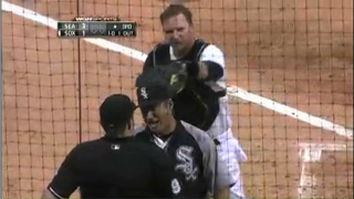 Lance Barrett Tosses A.J. Pierzynski And Robin Ventura, Shameless Homer Hawk Harrelson Goes Off Again